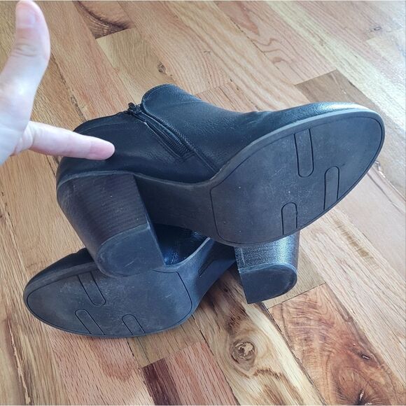 Fergalicious Fergie Panther Black High Heel Booties 8.5 - Picture 8 of 9